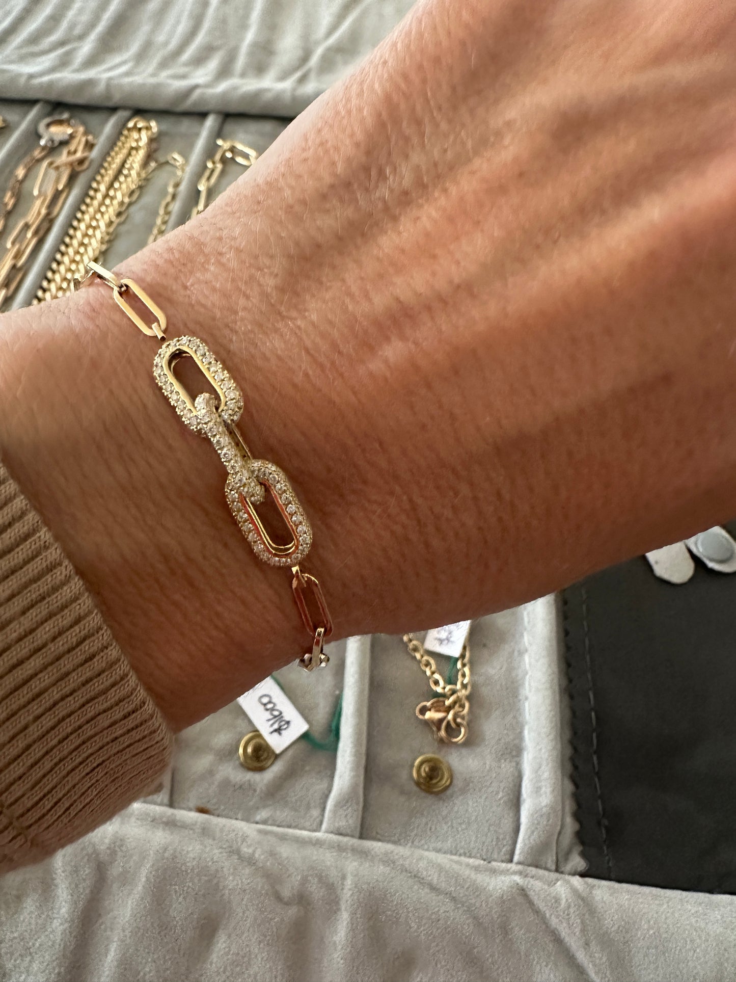 Miami - 18kt Yellow Gold Diamond Chain Bracelet with Three Pave Links