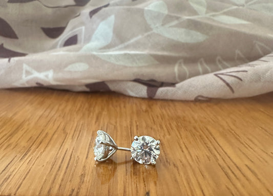 Elira - 18kt White Gold 1.5 Carat Lab Diamond Studs