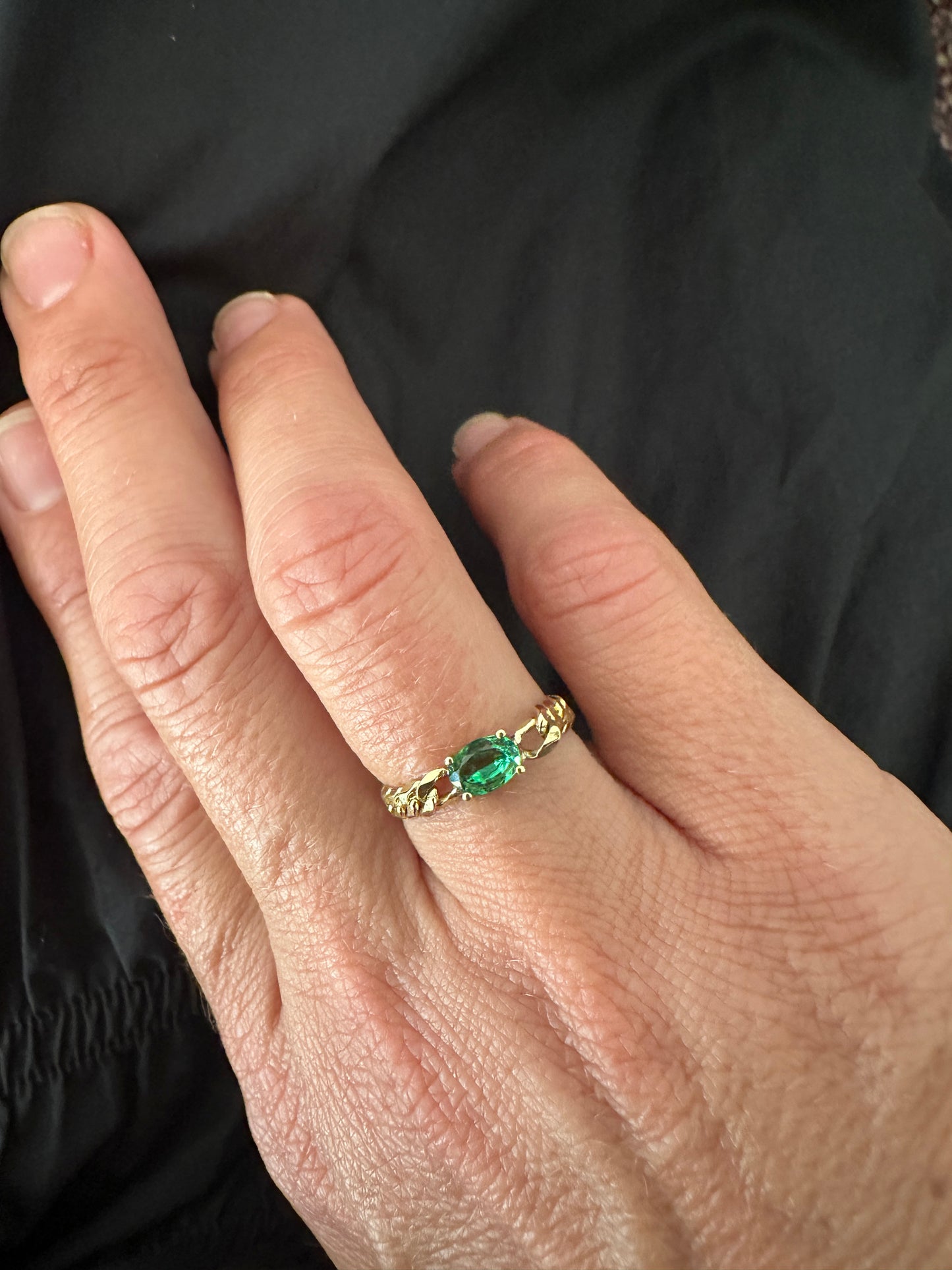 La Lune - 18kt Yellow Gold Green Tsavorite Chain Ring