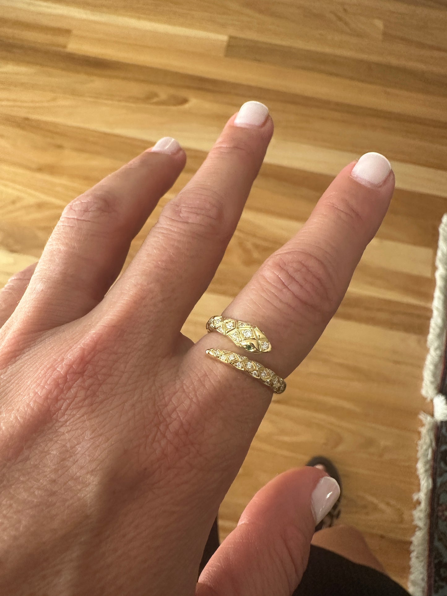 Henna - 18kt Yellow Gold Snake Ring with Diamonds