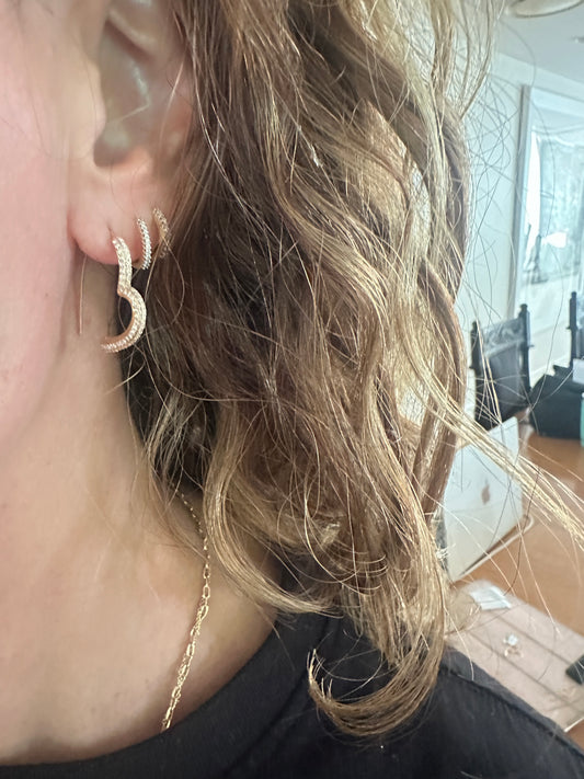 Amore - 18kt Yellow Gold Diamond Heart Earrings