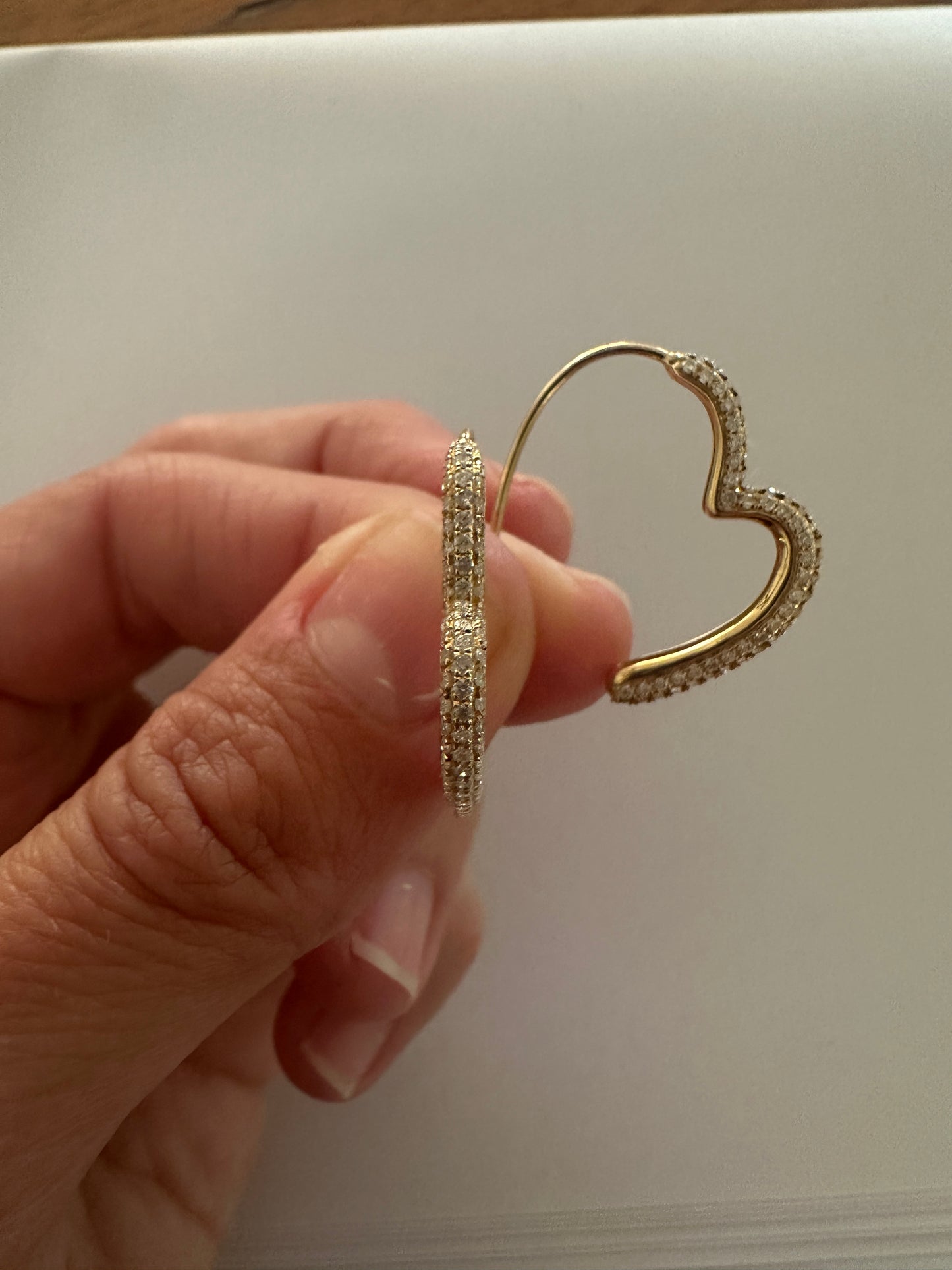 Amore - 18kt Yellow Gold Diamond Heart Earrings