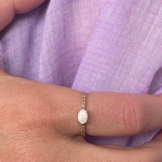 18k Rose Gold Ring with Cognac Diamonds and Opal