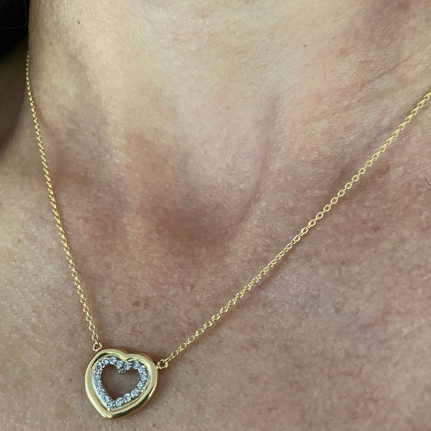 Hearts on Fire - 18kt Diamond and Yellow Gold Heart Necklace