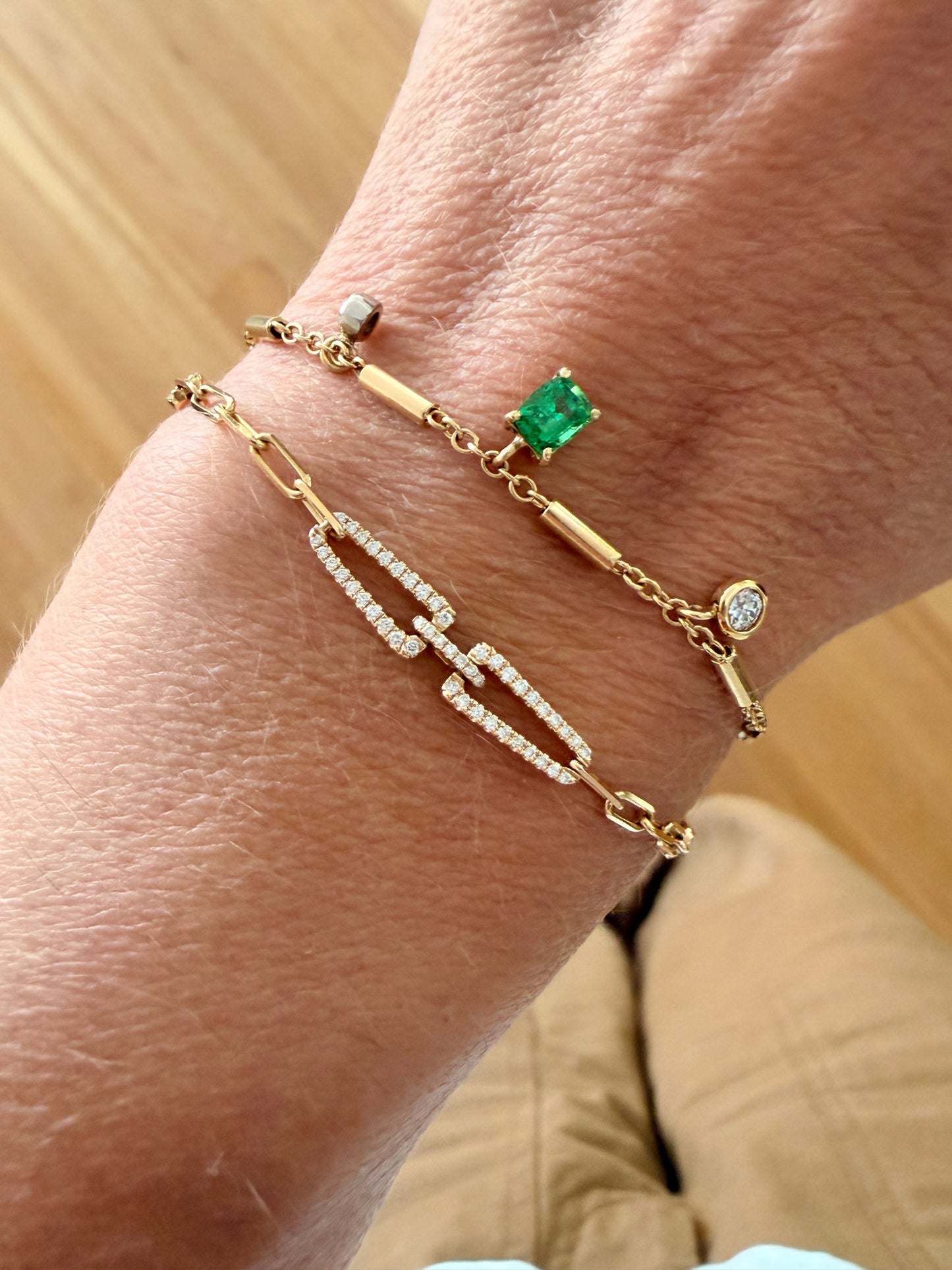 Miami - 18kt Yellow Gold Diamond Link Bracelet with Green Tsavorite and Diamonds
