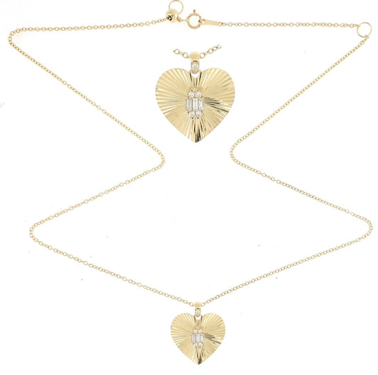 Hearts on Fire - 18kt Yellow Gold Fluted Heart with Diamonds