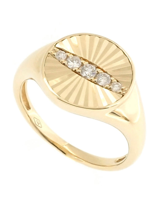 Henna - 18kt Yellow Gold Round Signet Ring