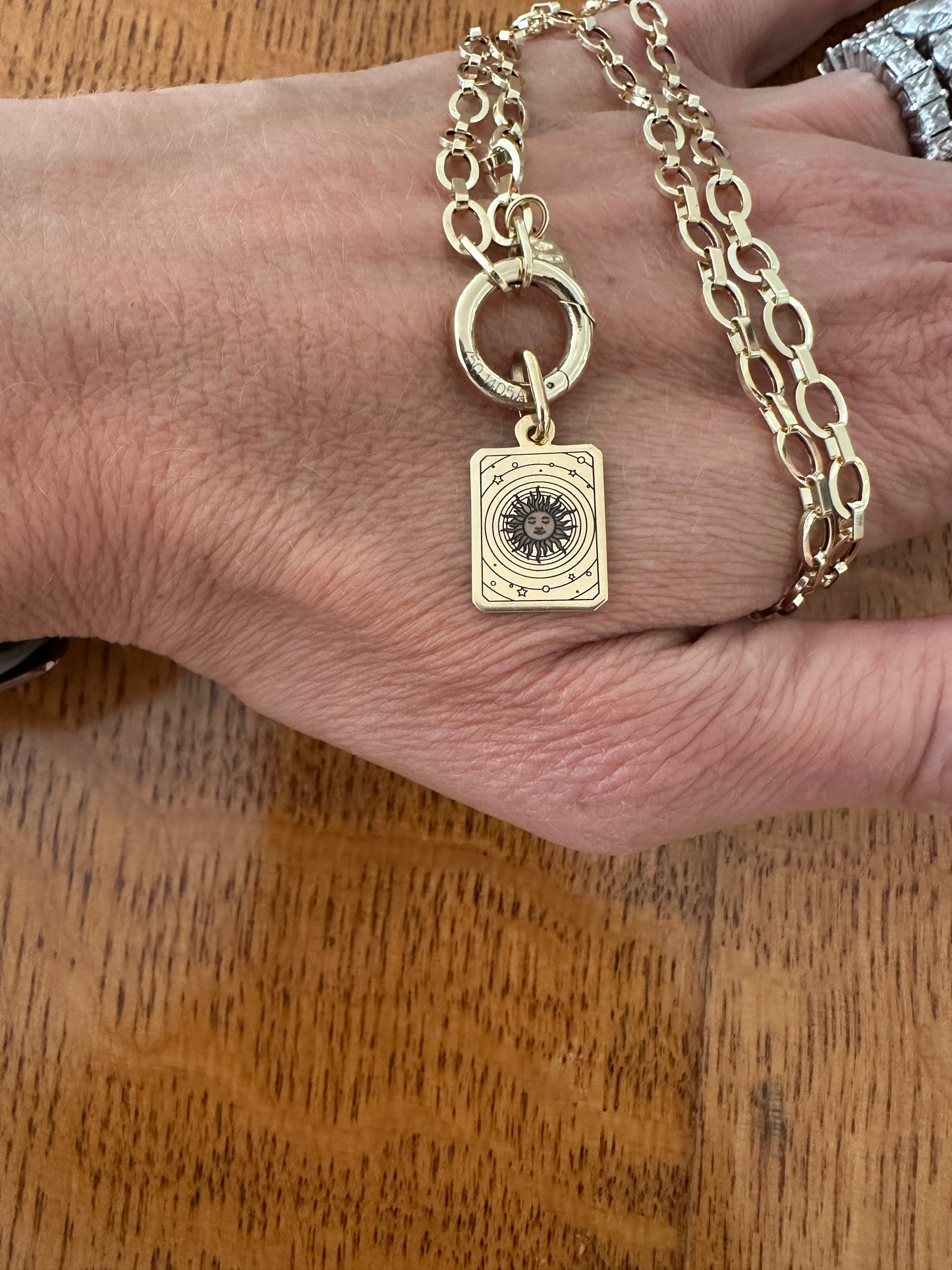 Ariel Clasp Chain- 18kt Yellow Gold Necklace